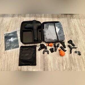 DACORM Deep Tissue Massage Gun/black